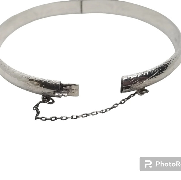 VINTAGE STERLING SILVER WITH ETCHED DESIGNS HINGED BRACELET - Picture 5 of 7